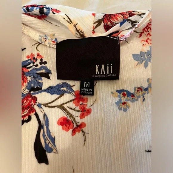 Kaii Los Angeles NWT Ivory Floral Kimono Jacket Size M - Picture 10 of 10